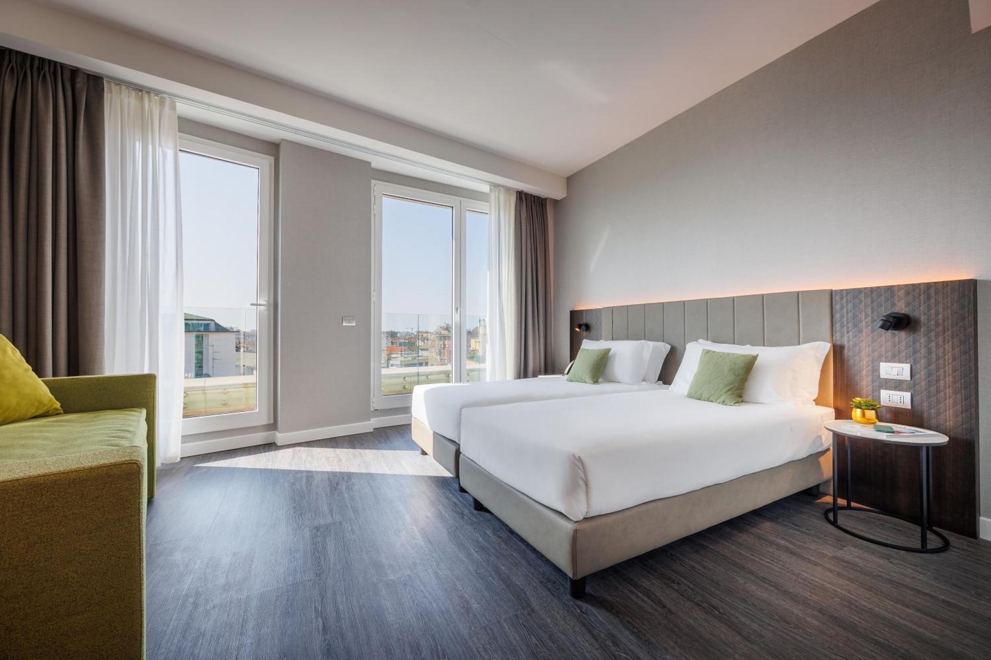 Ih Hotels Milano Centrale Экстерьер фото
