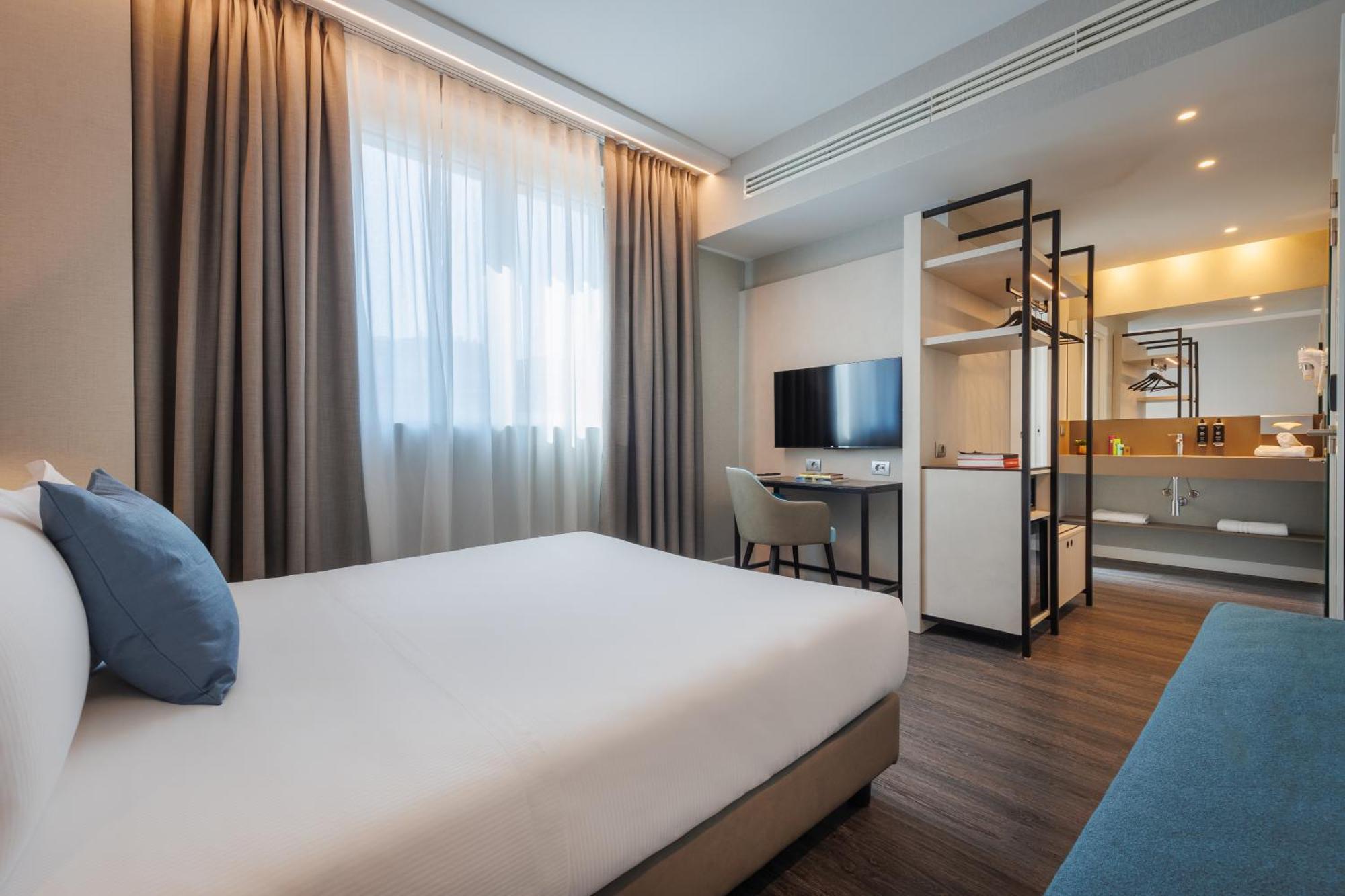 Ih Hotels Milano Centrale Экстерьер фото
