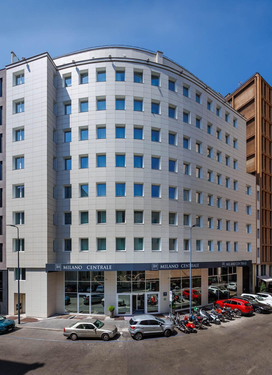 Ih Hotels Milano Centrale Экстерьер фото